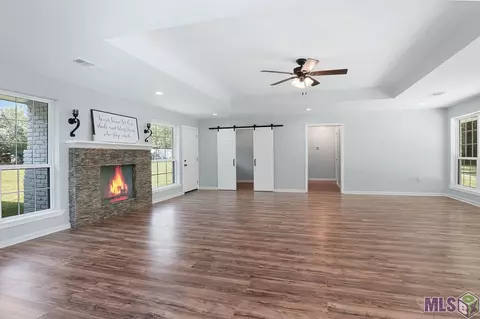 30565 N Walker Rd, Walker, LA 70785 photo 12