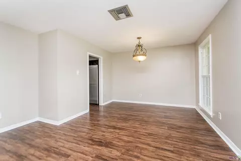616 Chambertin Dr, Kenner, LA 70065 photo 7