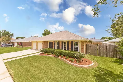 616 Chambertin Dr, Kenner, LA 70065 photo 3