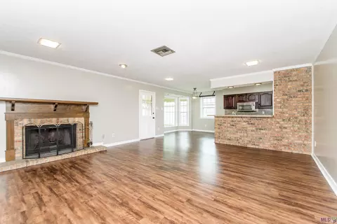 616 Chambertin Dr, Kenner, LA 70065 photo 9