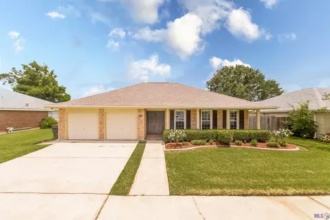 616 Chambertin Dr, Kenner, LA 70065 photo 1