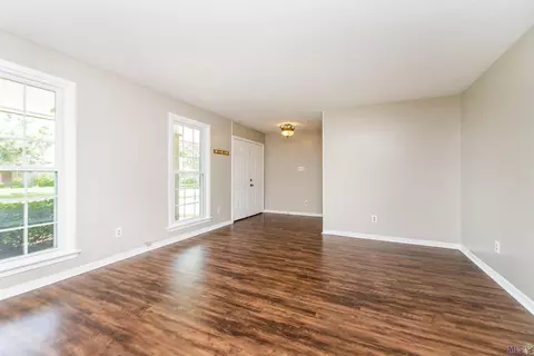 616 Chambertin Dr, Kenner, LA 70065 photo 4