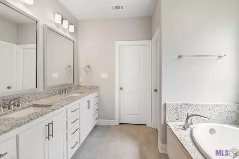5165 Black River Rd, Darrow, LA 70725 photo 8