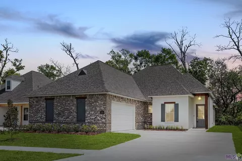 5108 Black River Rd, Darrow, LA 70725