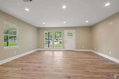 1324 Mchugh Rd, Baker, LA 70714 photo 2