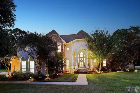 1223 Mills Pointe Dr, Zachary, LA 70791