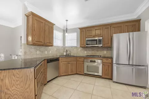 13327 Williamsburg Dr, Walker, LA 70785 photo 5