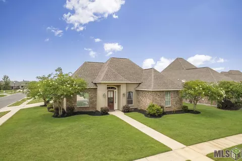 13327 Williamsburg Dr, Walker, LA 70785 photo 1