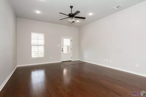 4392 Olivia Dr, Addis, LA 70710 photo 4