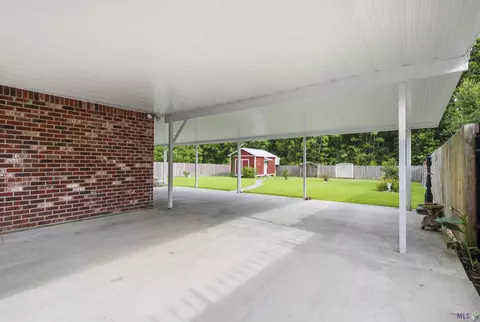 13384 Arnold Rd, Walker, LA 70785 photo 4