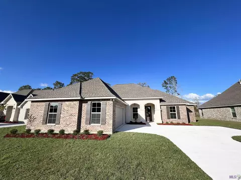 4738 Bayou Plantation Dr, Addis, LA 70710