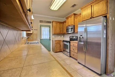 12740 Roe Dr, Walker, LA 70785 photo 11