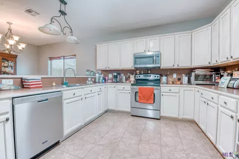 34172 Garnet Lake Dr, Walker, LA 70785 photo 6