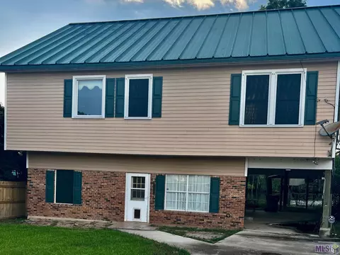 20583 Faust Cir, Springfield, LA 70462 photo 1