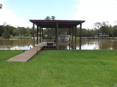 18572 River Bend Rd, Maurepas, LA 70449 photo 2