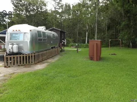 18572 River Bend Rd, Maurepas, LA 70449 photo 3