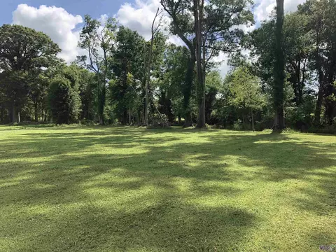 102 Leatherback Ln, Broussard, LA 70518