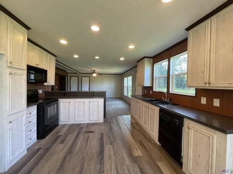 23932 Coats Rd, Springfield, LA 70462 photo 1
