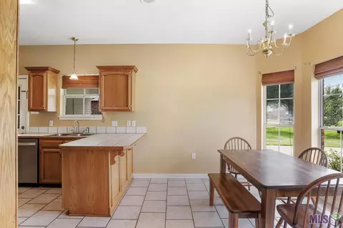 30408 Paul St, Walker, LA 70785 photo 9