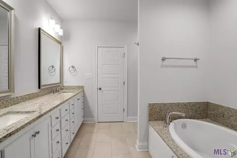5122 Black River Rd, Darrow, LA 70725 photo 9