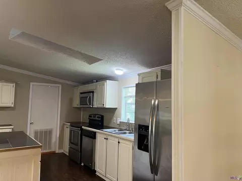 27159 Lazy Acres Rd, Walker, LA 70785 photo 2