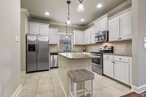 31036 Lake Spring Dr, Walker, LA 70785 photo 5