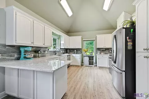 30130 Oak Shadow Dr, Walker, LA 70785 photo 6