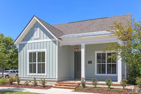 1161 Memorial Sq, Zachary, LA 70791