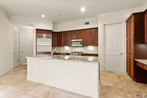 990 Stanford Ave #511, Baton Rouge, LA 70808