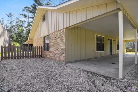 31469 River Pines Dr, Springfield, LA 70462 photo 4