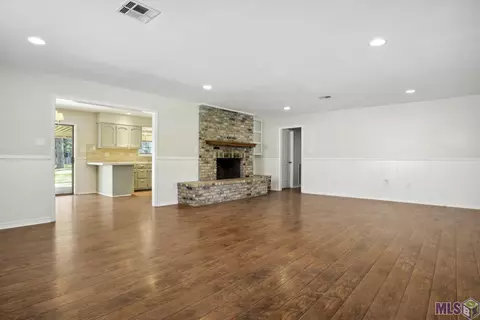 31469 River Pines Dr, Springfield, LA 70462 photo 8