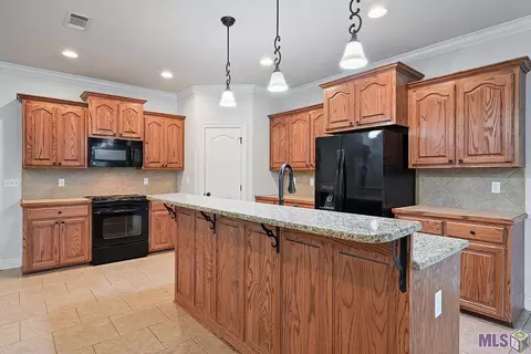 31128 Cross Bow Dr, Walker, LA 70785 photo 2