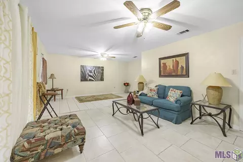 410 Sinbad St, Baker, LA 70714 photo 2
