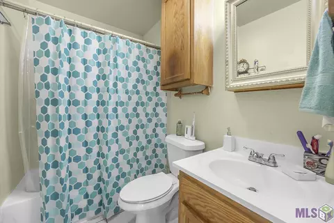 410 Sinbad St, Baker, LA 70714 photo 5