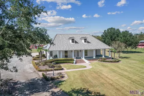 9732 S Tiger Bend Rd, Baton Rouge, LA 70817