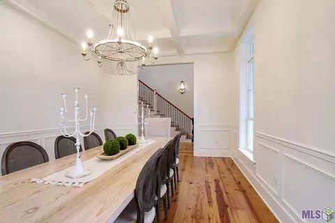 9642 S Tiger Bend Rd, Baton Rouge, LA 70817
