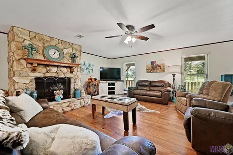 8561 Lemon Rd, Slaughter, LA 70777 photo 2