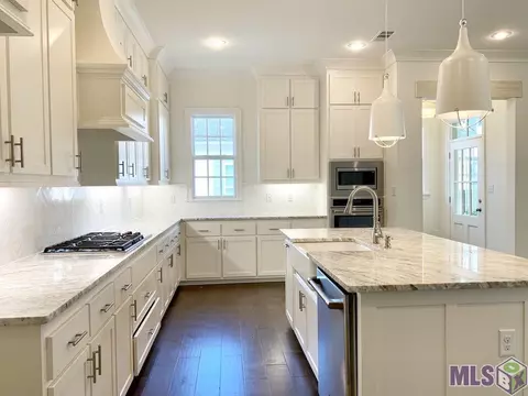 5301 N Pointer Ct, Baton Rouge, LA 70808 photo 8