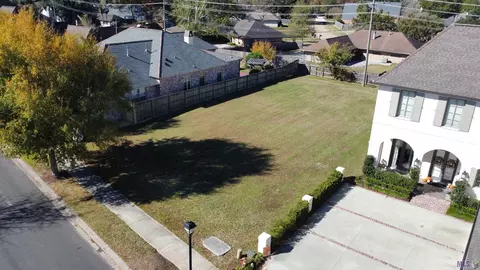 7818 Lanes End, Baton Rouge, LA 70810