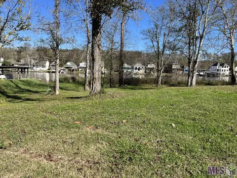 12500 Bayou Terrace Dr, Saint Amant, LA 70774