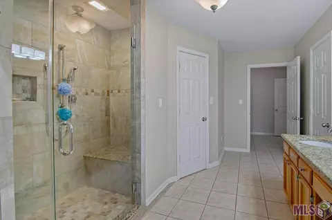 33852 Nancy Dr, Walker, LA 70785 photo 9