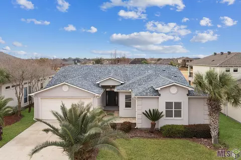 6141 Royal Palms Ct, Gonzales, LA 70737