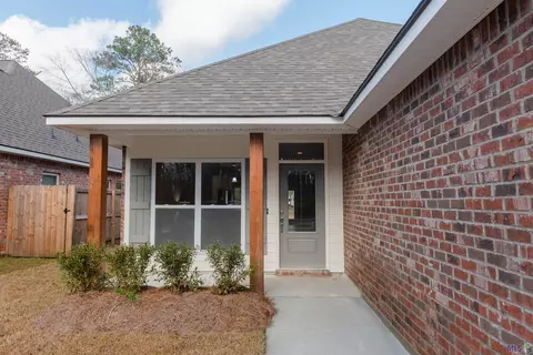 10291 Valmon Burns Rd, Denham Springs, LA 70726