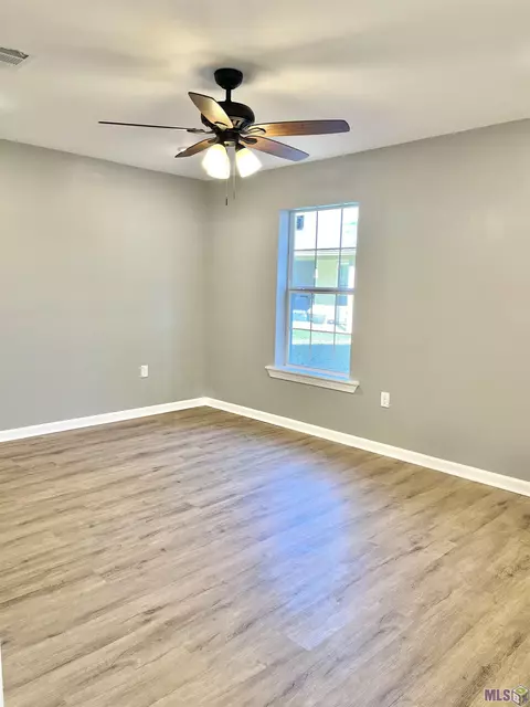 9266 Florida Blvd, Walker, LA 70785 photo 6