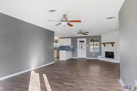 10024 Ardoon Dr, Baker, LA 70714 photo 2