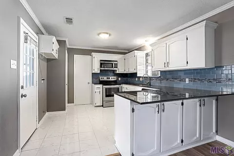 10024 Ardoon Dr, Baker, LA 70714 photo 4