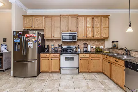 23775 Monarch Pt, Springfield, LA 70462 photo 6
