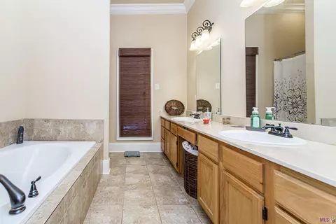 23775 Monarch Pt, Springfield, LA 70462 photo 12