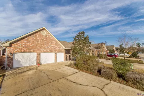 23775 Monarch Pt, Springfield, LA 70462 photo 1
