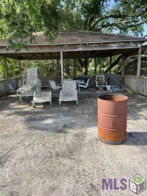 20558 Carpenter Rd, Springfield, LA 70462 photo 5